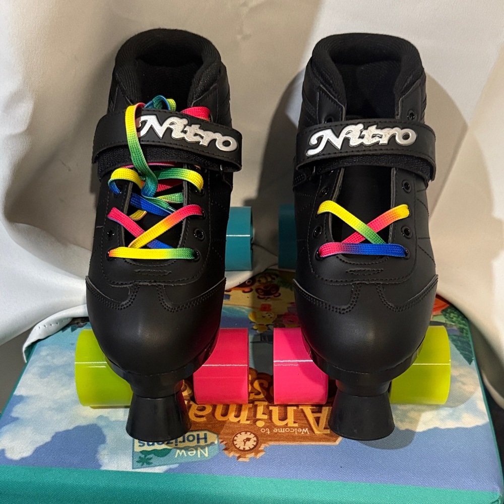 Adult Roller Shoes - Black with Multicolor Laces